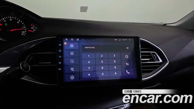 PEUGEOT 308 2세대 1.6 BlueHDi 알뤼르 2015 - photo 16 - Import Corée du Sud | International Cars