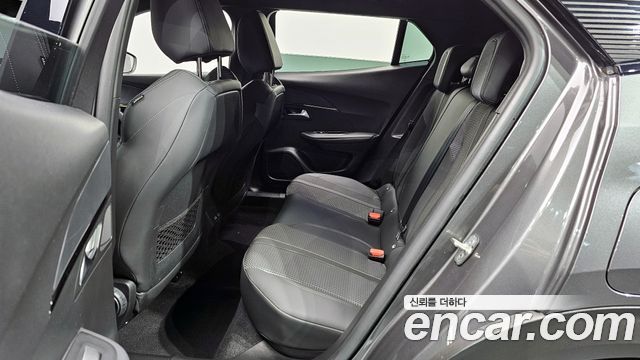 PEUGEOT 2008 2세대 1.5 BlueHDi GT 2023 - photo 17 - Import Corée du Sud | International Cars