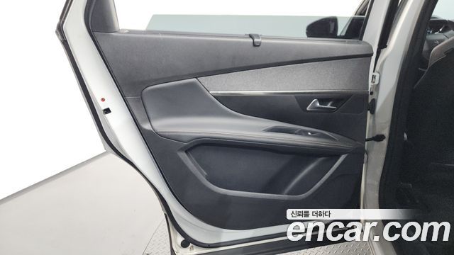 PEUGEOT 5008 2세대 1.5 BlueHDi GT Line 2020 - photo 15 - Import Corée du Sud | International Cars