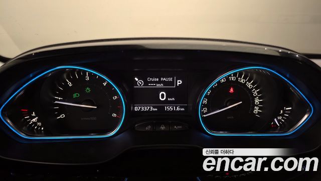 PEUGEOT 2008 1.5 BlueHDi 알뤼르 2019 - photo 11 - Import Corée du Sud | International Cars