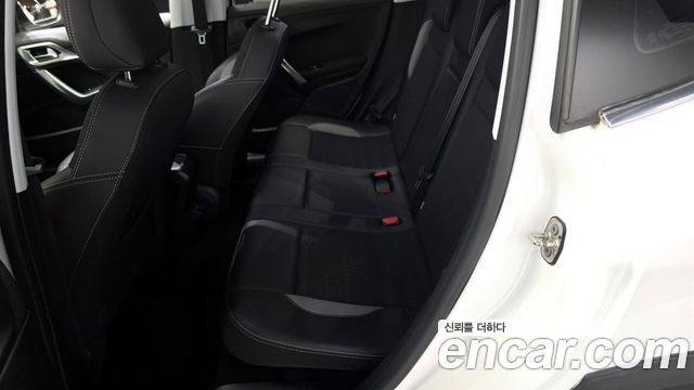 PEUGEOT 2008 1.5 BlueHDi 알뤼르 2019 - photo 18 - Import Corée du Sud | International Cars