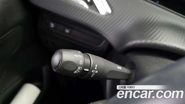 PEUGEOT 2008 1.5 BlueHDi 알뤼르 2019 - photo 26 - Import Corée du Sud | International Cars
