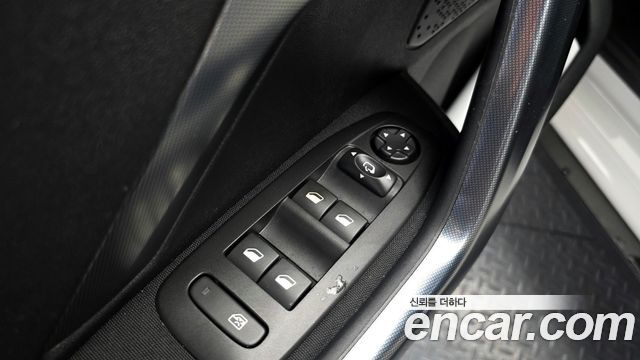 PEUGEOT 2008 1.5 BlueHDi 알뤼르 2019 - photo 28 - Import Corée du Sud | International Cars