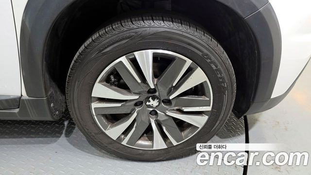 PEUGEOT 2008 1.5 BlueHDi 알뤼르 2019 - photo 7 - Import Corée du Sud | International Cars