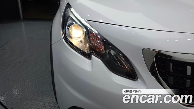 PEUGEOT 2008 1.5 BlueHDi 알뤼르 2019 - photo 8 - Import Corée du Sud | International Cars