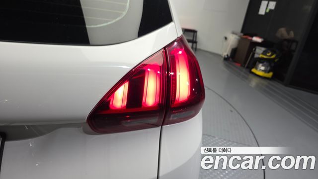 PEUGEOT 2008 1.5 BlueHDi 알뤼르 2019 - photo 9 - Import Corée du Sud | International Cars