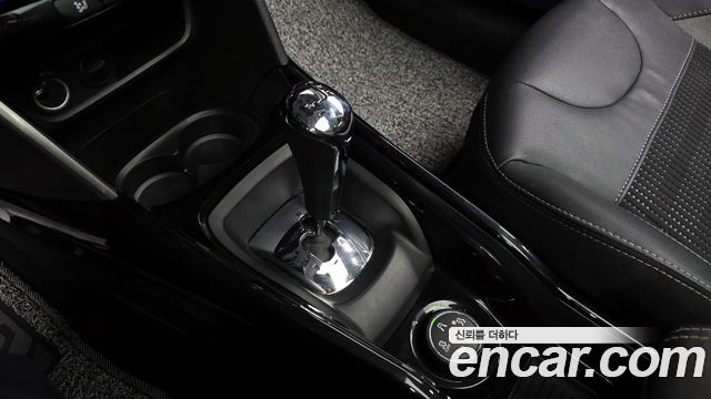 PEUGEOT 2008 1.6 BlueHDi 알뤼르 GC 2018 - photo 11 - Import Corée du Sud | International Cars