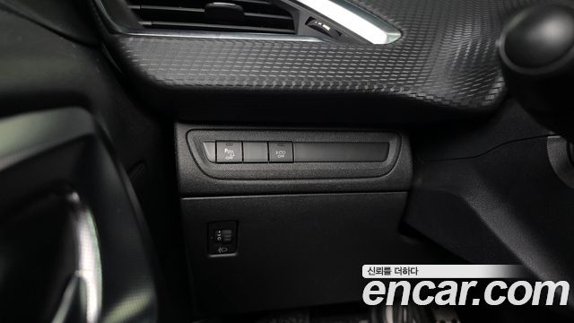 PEUGEOT 2008 1.6 BlueHDi 알뤼르 GC 2018 - photo 26 - Import Corée du Sud | International Cars