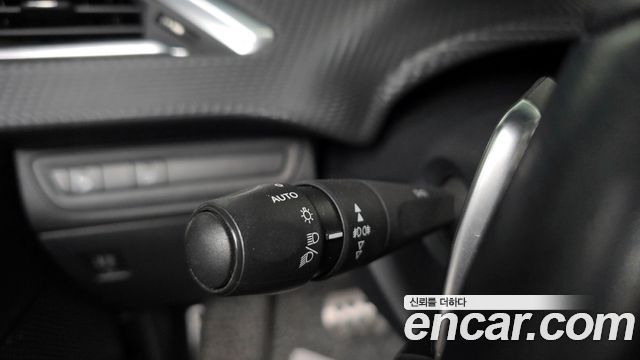 PEUGEOT 2008 1.6 BlueHDi 알뤼르 GC 2018 - photo 28 - Import Corée du Sud | International Cars
