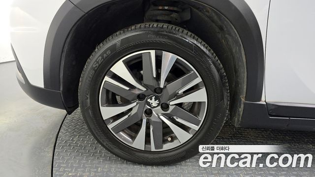 PEUGEOT 2008 1.6 BlueHDi 알뤼르 GC 2018 - photo 4 - Import Corée du Sud | International Cars