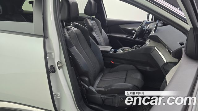 PEUGEOT 5008 2세대 1.2 Pure Tech GT 2022 - photo 17 - Import Corée du Sud | International Cars