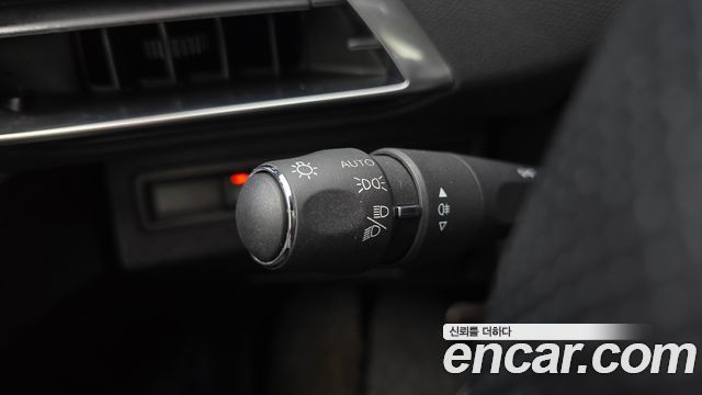 PEUGEOT 5008 2세대 1.2 Pure Tech GT 2022 - photo 21 - Import Corée du Sud | International Cars