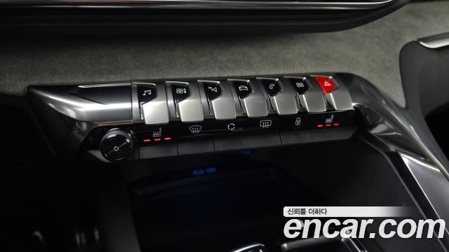 PEUGEOT 5008 2세대 1.2 Pure Tech GT 2022 - photo 24 - Import Corée du Sud | International Cars