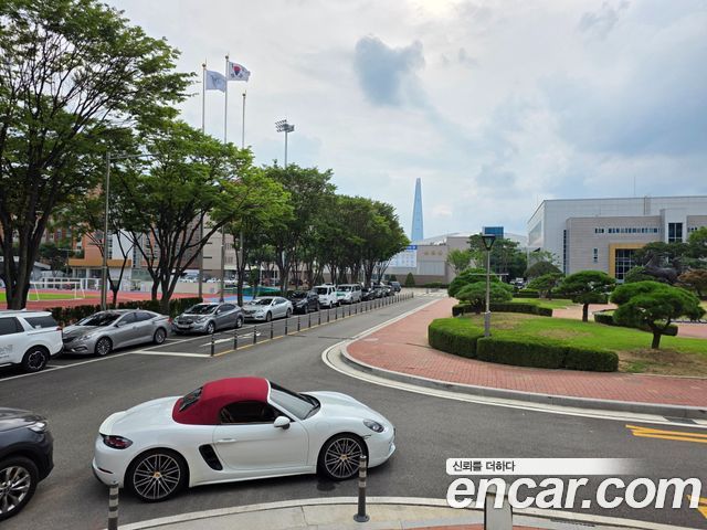 PORSCHE 718 Boxster 2.0 2017 - photo 12 - Import Corée du Sud | International Cars