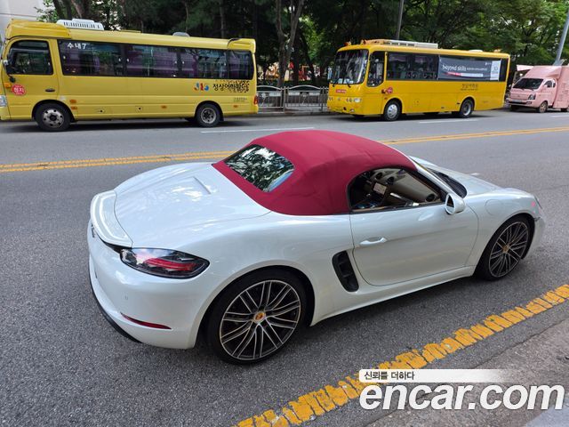 PORSCHE 718 Boxster 2.0 2017 - photo 13 - Import Corée du Sud | International Cars