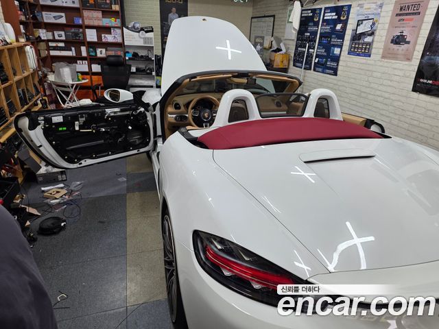PORSCHE 718 Boxster 2.0 2017 - photo 5 - Import Corée du Sud | International Cars