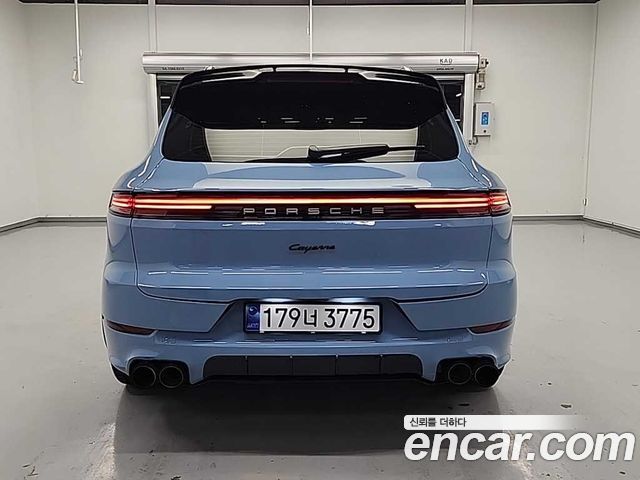 PORSCHE Cayenne 4.8 GTS 2013 - photo 3 - Import Corée du Sud | International Cars