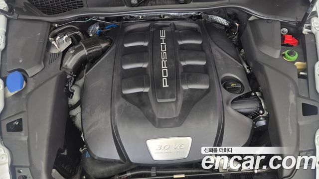 PORSCHE Cayenne 3.0 디젤 플래티넘 Edition 2014 - photo 10 - Import Corée du Sud | International Cars