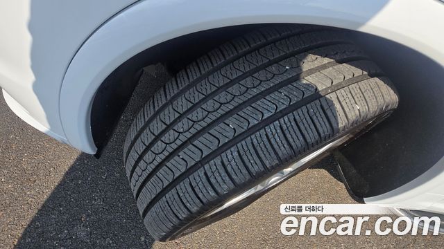 PORSCHE Cayenne 3.0 디젤 플래티넘 Edition 2014 - photo 20 - Import Corée du Sud | International Cars