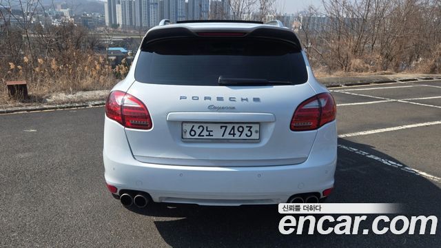 PORSCHE Cayenne 3.0 디젤 플래티넘 Edition 2014 - photo 5 - Import Corée du Sud | International Cars