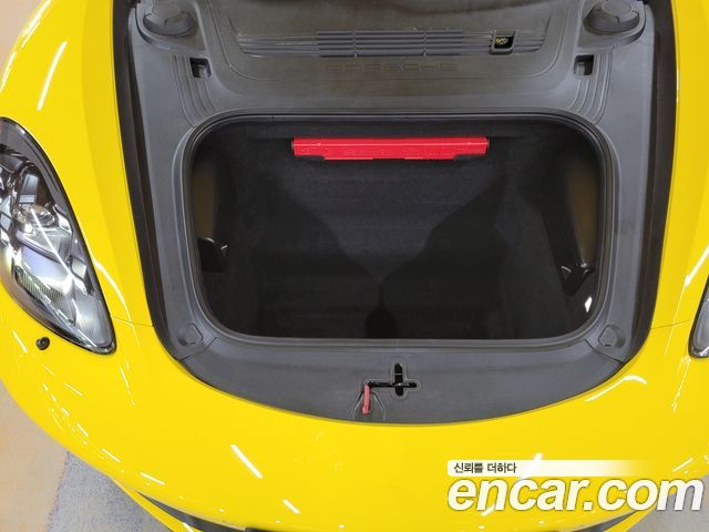PORSCHE 718 Boxster 4.0 GTS 2022 - photo 18 - Import Corée du Sud | International Cars
