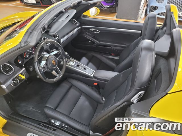 PORSCHE 718 Boxster 4.0 GTS 2022 - photo 24 - Import Corée du Sud | International Cars