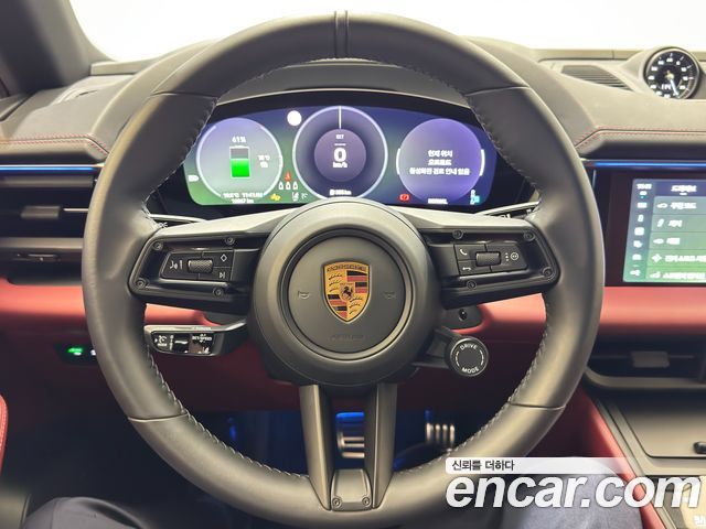 PORSCHE Macan EV 4S 2025 - photo 15 - Import Corée du Sud | International Cars