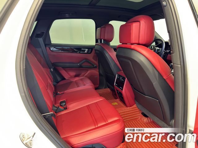 PORSCHE Cayenne (PO536) 3.0 2023 - photo 10 - Import Corée du Sud | International Cars