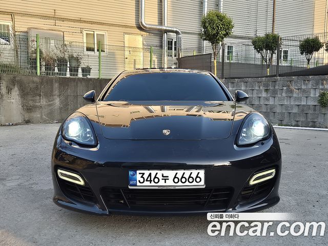 PORSCHE Panamera 4.8 GTS 2013 - photo 21 - Import Corée du Sud | International Cars