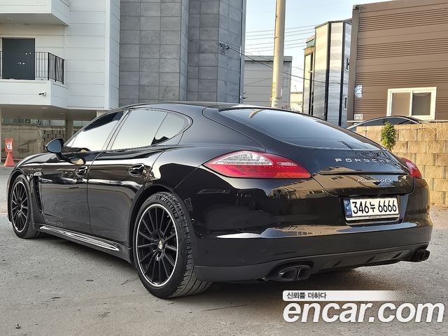 PORSCHE Panamera 4.8 GTS 2013 - photo 3 - Import Corée du Sud | International Cars