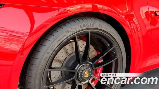 PORSCHE 911 (992) Carrera GTS 2024 - photo 4 - Import Corée du Sud | International Cars