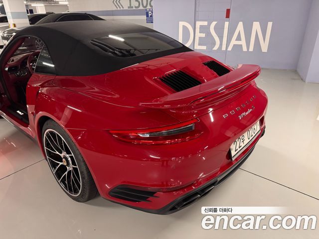PORSCHE 911 Turbo S Cabriolet 2017 - photo 11 - Import Corée du Sud | International Cars