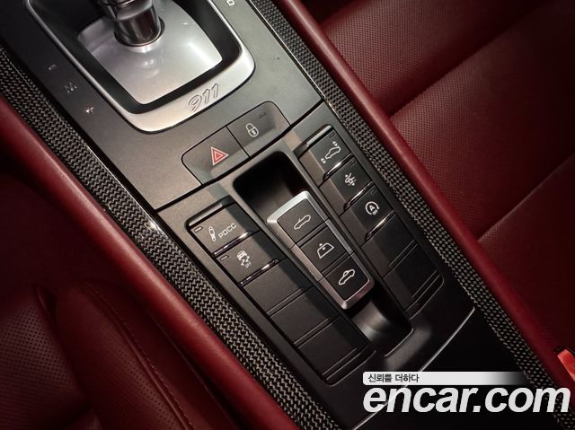 PORSCHE 911 Turbo S Cabriolet 2017 - photo 14 - Import Corée du Sud | International Cars