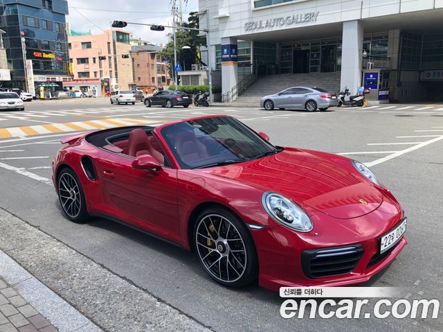 PORSCHE 911 Turbo S Cabriolet 2017 - photo 18 - Import Corée du Sud | International Cars