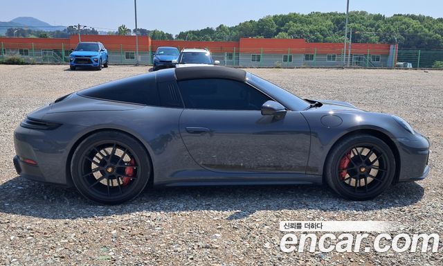 PORSCHE 911 (992) Targa 4 GTS 2026 - photo 19 - Import Corée du Sud | International Cars