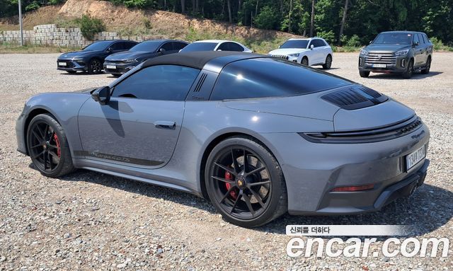 PORSCHE 911 (992) Targa 4 GTS 2026 - photo 3 - Import Corée du Sud | International Cars