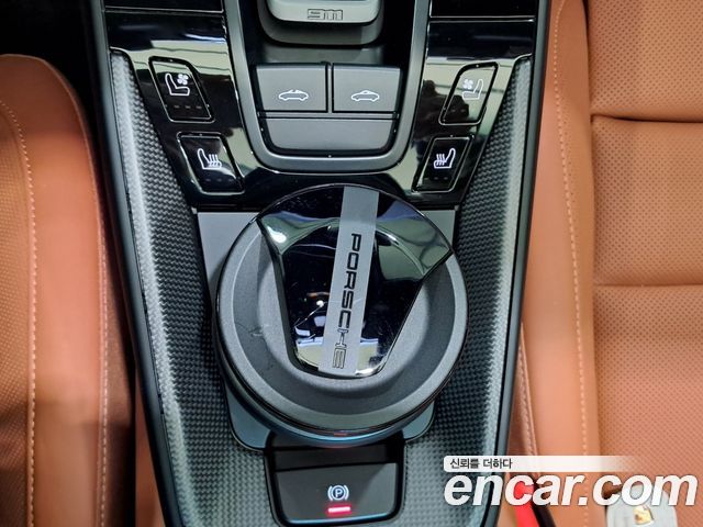 PORSCHE 911 (992) Targa 4 GTS 2026 - photo 8 - Import Corée du Sud | International Cars