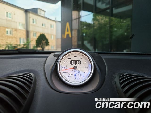 PORSCHE 718 Boxster 2.5 GTS 2018 - photo 10 - Import Corée du Sud | International Cars