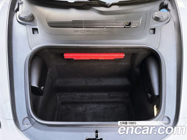 PORSCHE 718 Boxster 2.5 GTS 2018 - photo 19 - Import Corée du Sud | International Cars
