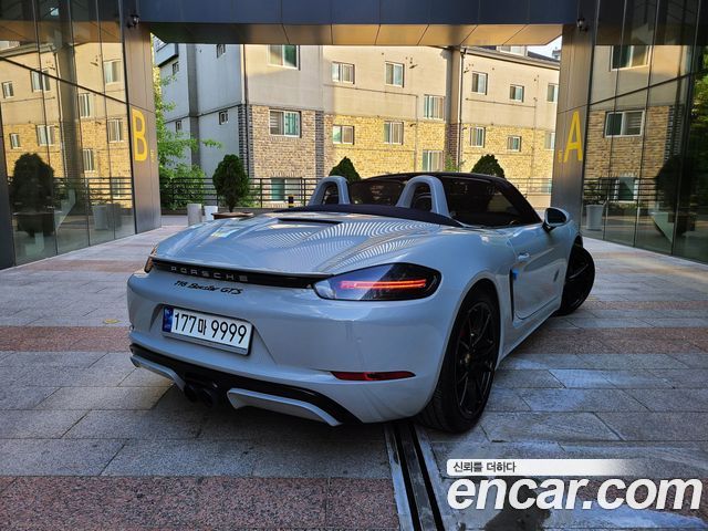 PORSCHE 718 Boxster 2.5 GTS 2018 - photo 3 - Import Corée du Sud | International Cars