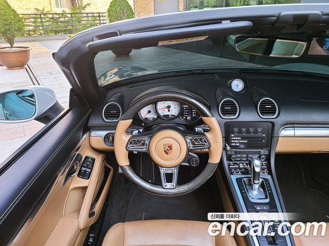 PORSCHE 718 Boxster 2.5 GTS 2018 - photo 6 - Import Corée du Sud | International Cars