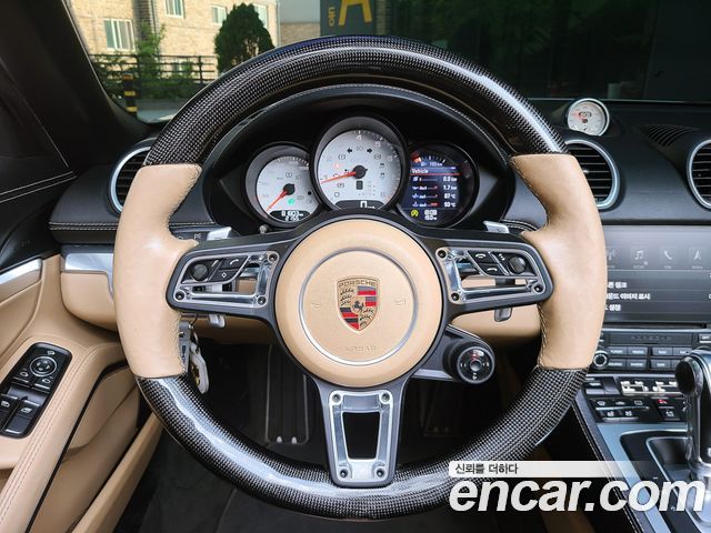 PORSCHE 718 Boxster 2.5 GTS 2018 - photo 7 - Import Corée du Sud | International Cars