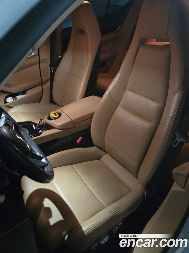PORSCHE Panamera 3.0 디젤 2016 - photo 10 - Import Corée du Sud | International Cars
