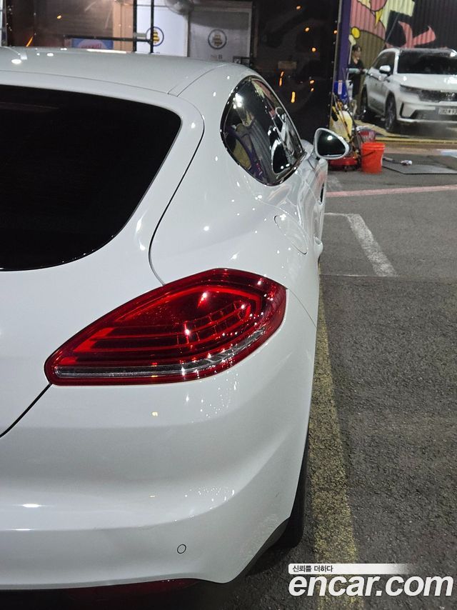 PORSCHE Panamera 3.0 디젤 2016 - photo 16 - Import Corée du Sud | International Cars