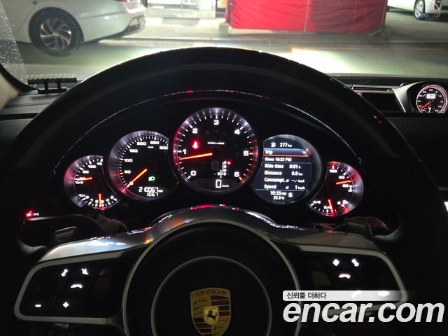 PORSCHE Panamera 3.0 디젤 2016 - photo 8 - Import Corée du Sud | International Cars