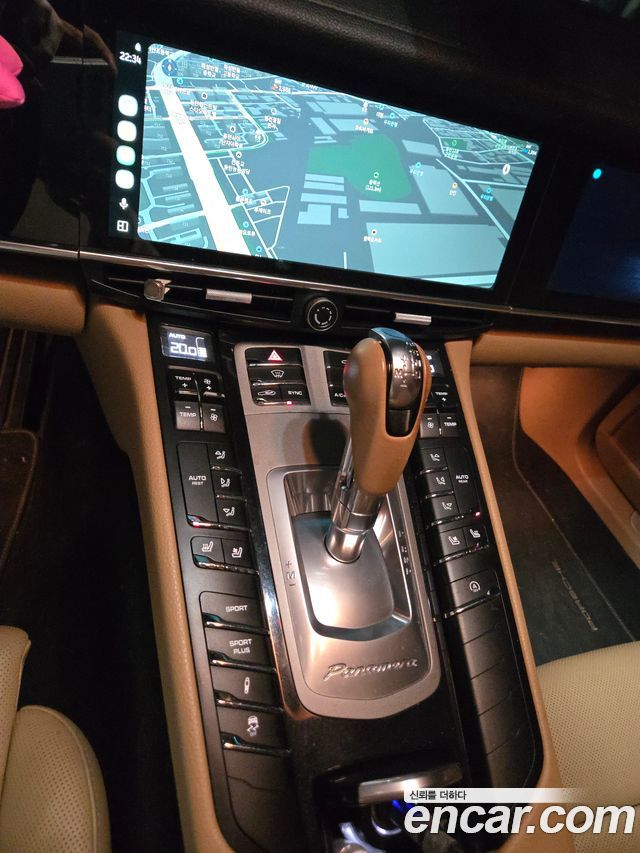 PORSCHE Panamera 3.0 디젤 2016 - photo 9 - Import Corée du Sud | International Cars