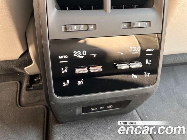 PORSCHE Macan EV 4S 2025 - photo 14 - Import Corée du Sud | International Cars