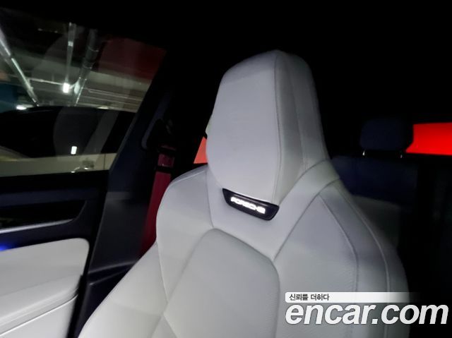 PORSCHE Macan EV 4S 2025 - photo 19 - Import Corée du Sud | International Cars
