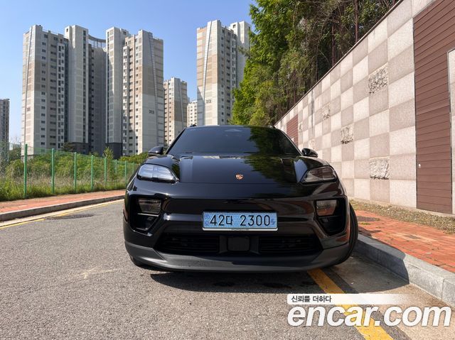 PORSCHE Macan EV 4S 2025 - photo 3 - Import Corée du Sud | International Cars