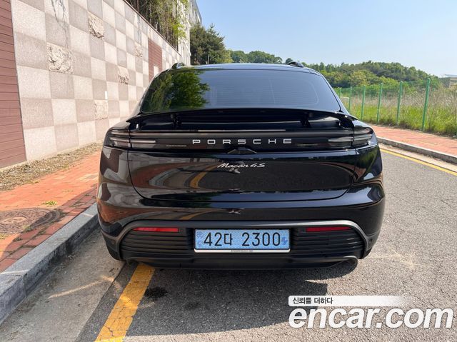 PORSCHE Macan EV 4S 2025 - photo 4 - Import Corée du Sud | International Cars